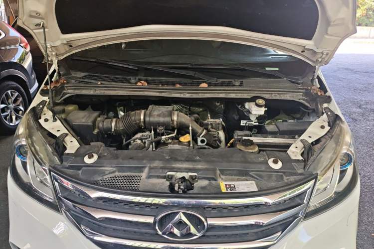Used SAIC MAXUS G10 2018 PLUS 1.9T Automatic Luxury Executive Edition Diesel Engine Bay