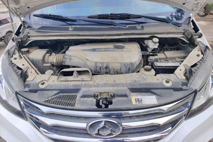 Used SAIC MAXUS G10 2018 PLUS 2.0T Automatic Elite Edition Engine Bay