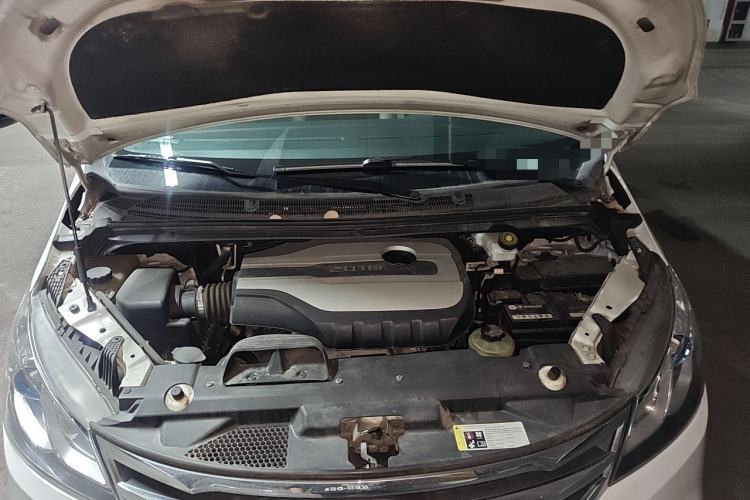 Used SAIC MAXUS G10 2018 PLUS 2.0T Automatic Smart Edition Engine Bay