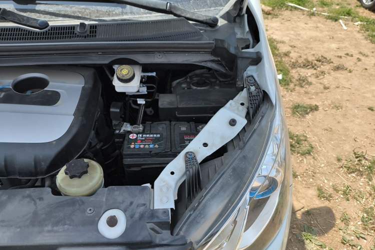 Used SAIC MAXUS G10 2018 PLUS 2.0T Automatic Elite Edition Engine Bay Left