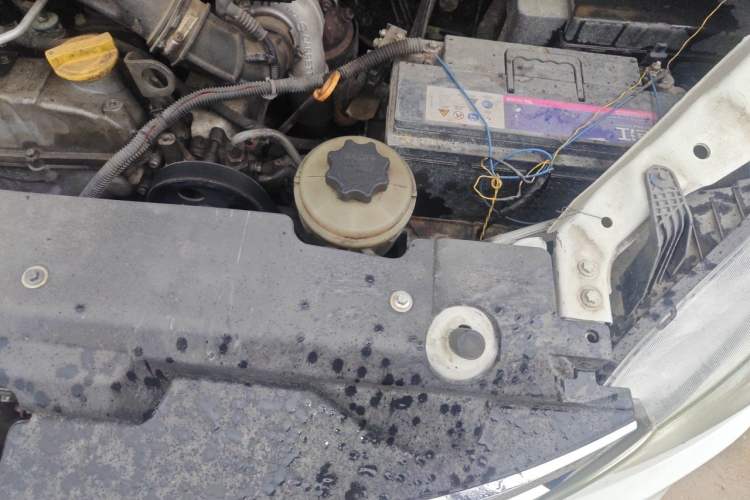 Used SAIC MAXUS G10 2018 PLUS 1.9T Manual Elite Edition Diesel Engine Bay Left