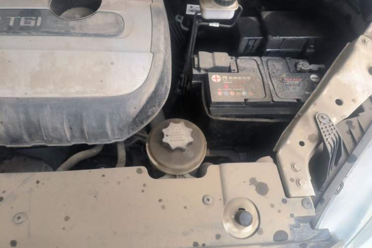 Used SAIC MAXUS G10  Engine Bay Left
