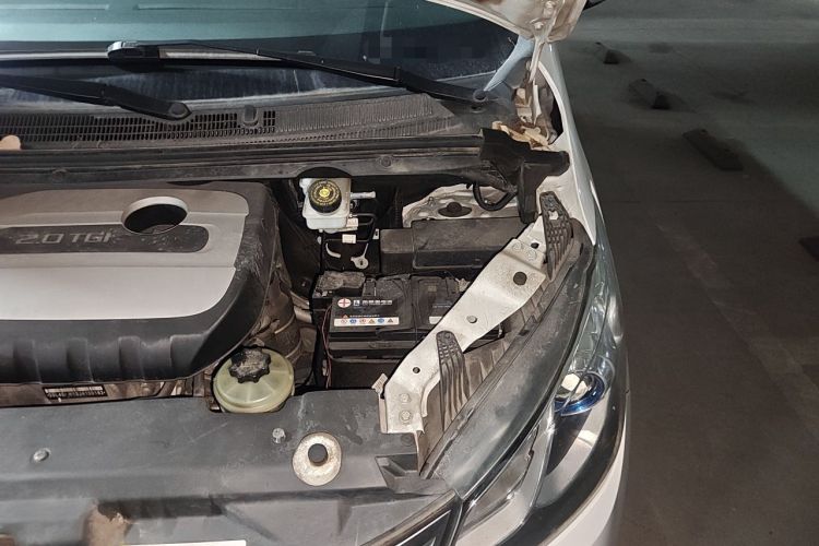 Used SAIC MAXUS G10 2018 PLUS 2.0T Automatic Smart Edition Engine Bay Left