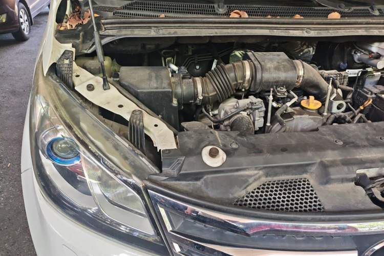 Used SAIC MAXUS G10 2018 PLUS 1.9T Automatic Luxury Executive Edition Diesel Engine Bay Right