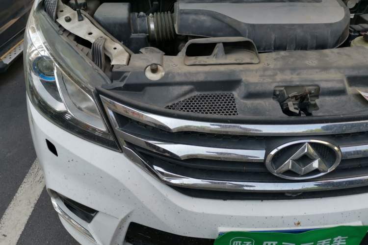 Used SAIC MAXUS G10 2018 PLUS 2.0T Automatic Flagship Edition Engine Bay Right