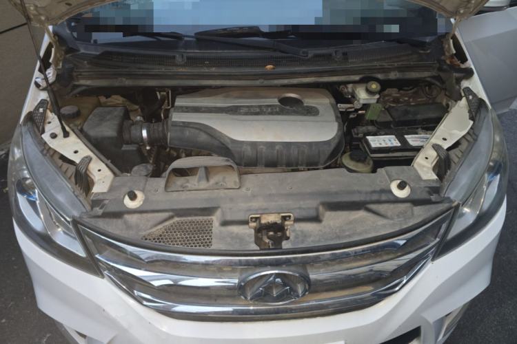 Used SAIC MAXUS G10 2018 PLUS 2.0T Automatic Elite Edition Engine Bay