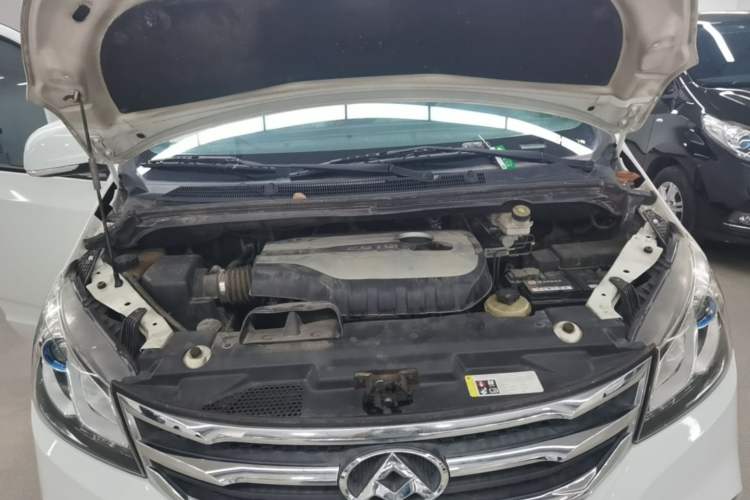 Used SAIC MAXUS G10 2018 PLUS 2.0T Automatic Elite Edition Engine Bay