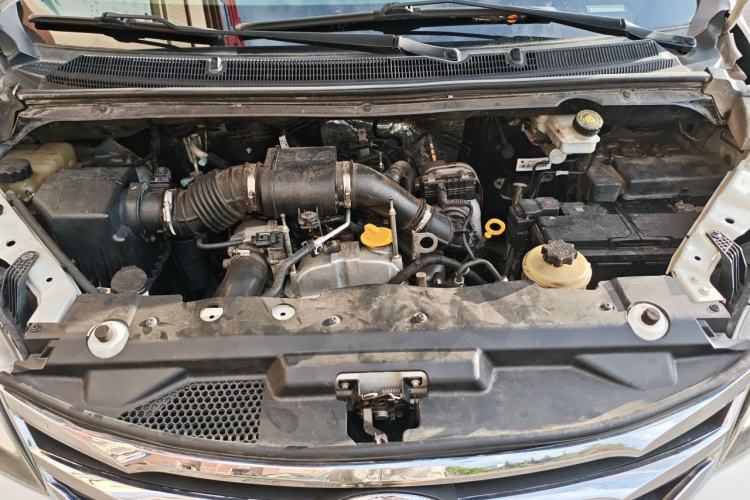 Used SAIC MAXUS G10 2018 PLUS 1.9T Manual Elite Edition Diesel Engine Bay