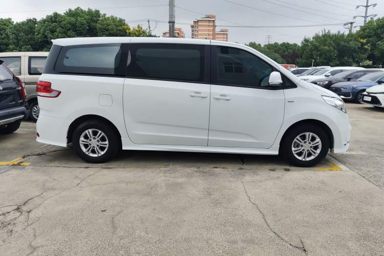 Used SAIC MAXUS G10 2018 PLUS 2.0T Automatic Smart Edition Exterior 2