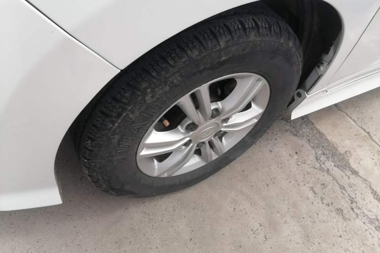 Used SAIC MAXUS G10 2018 PLUS 2.4L Manual Elite Edition Exterior 4