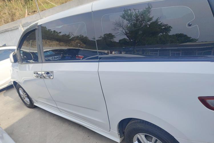Used SAIC MAXUS G10 2018 PLUS 2.0T Automatic Elite Edition Exterior 5