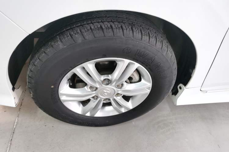 Used SAIC MAXUS G10 2018 PLUS 2.0T Automatic Smart Edition Exterior 7