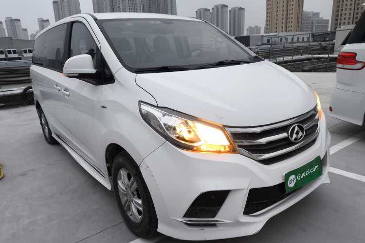 Used SAIC MAXUS G10 2018 PLUS 2.0T Automatic Elite Edition Front Right 45 Deg