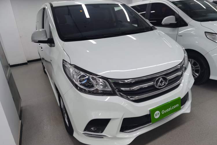 Used SAIC MAXUS G10 2018 PLUS 2.0T Automatic Elite Edition Front Right 45 Deg