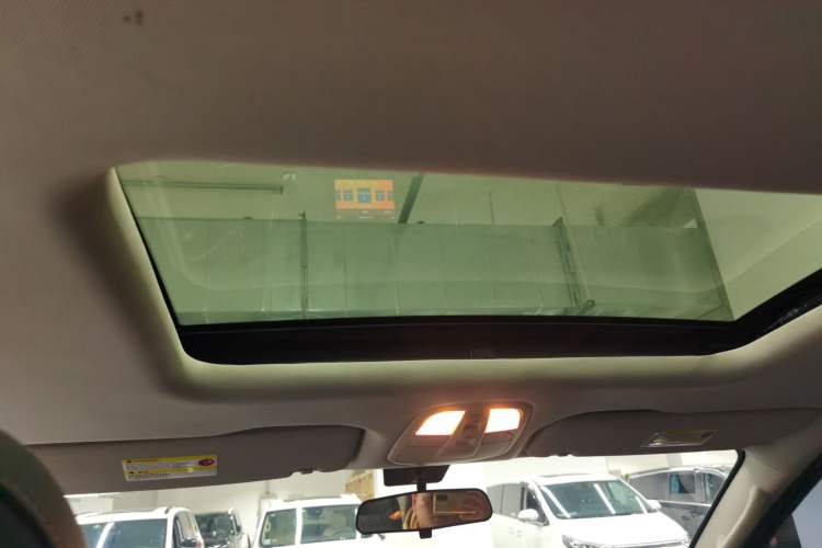 Used SAIC MAXUS G10 2018 PLUS 2.0T Automatic Elite Edition Headliner