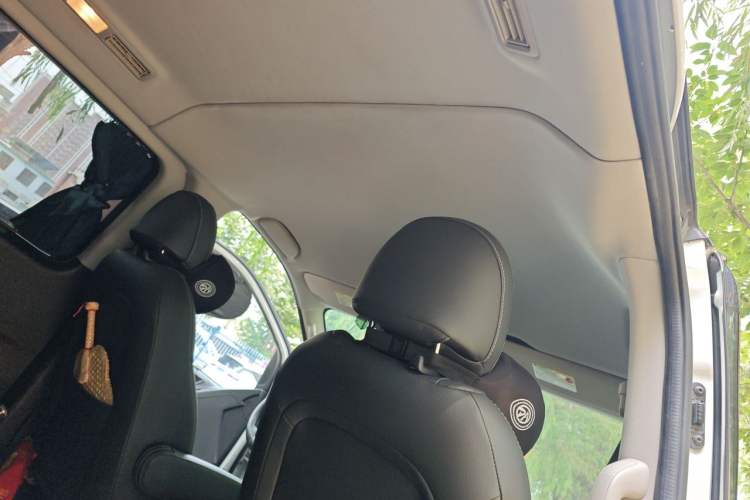 Used SAIC MAXUS G10 2018 PLUS 2.0T Automatic Elite Edition Headliner