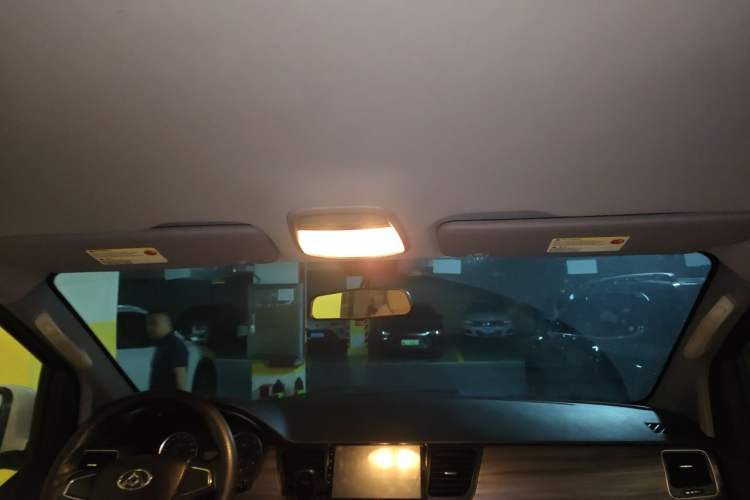 Used SAIC MAXUS G10 2018 PLUS 1.9T Manual Smart Edition Diesel Headliner
