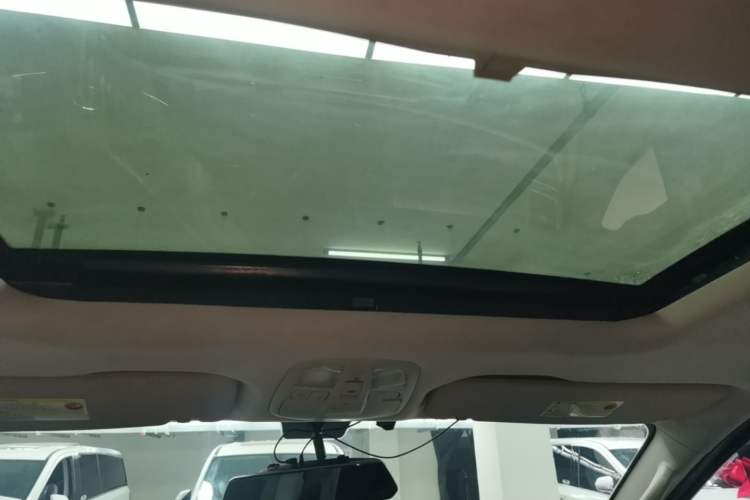 Used SAIC MAXUS G10 2018 PLUS 2.0T Automatic Elite Edition Headliner