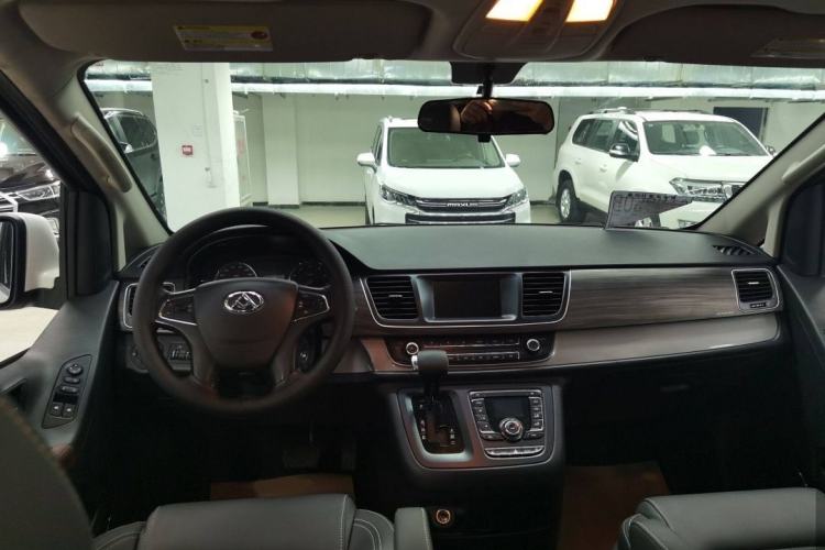 Used SAIC MAXUS G10 2018 PLUS 2.0T Automatic Elite Edition Interior 1