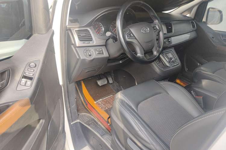 Used SAIC MAXUS G10 2018 PLUS 2.0T Automatic Elite Edition Interior 2