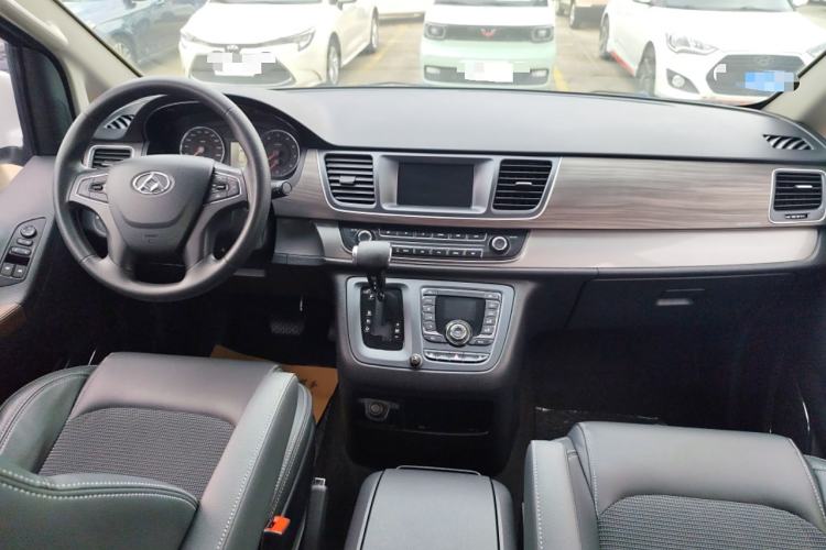 Used SAIC MAXUS G10 2018 PLUS 2.0T Automatic Smart Edition Interior 3