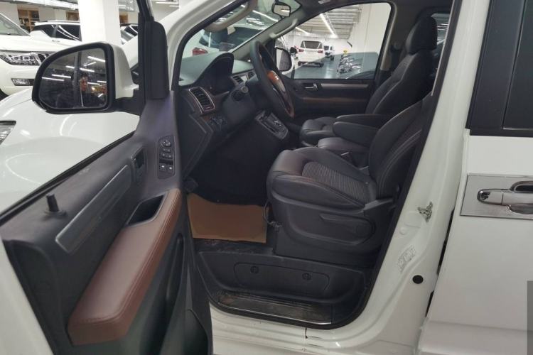 Used SAIC MAXUS G10 2018 PLUS 2.0T Automatic Elite Edition Interior 3