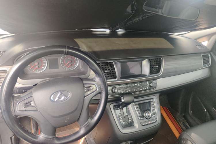 Used SAIC MAXUS G10 2018 PLUS 2.0T Automatic Elite Edition Interior 3
