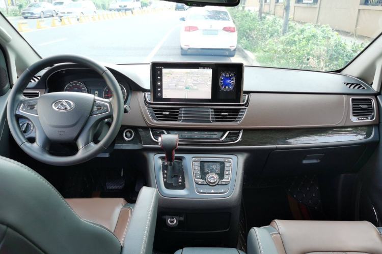 Used SAIC MAXUS G10 2018 PLUS 2.0T Automatic Luxury Edition Interior 3