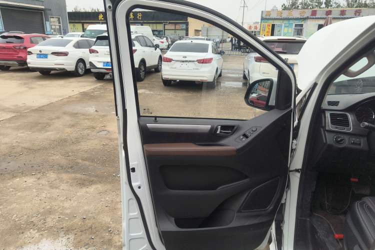 Used SAIC MAXUS G10 2018 PLUS 2.0T Automatic Elite Edition Left Front Door Interior