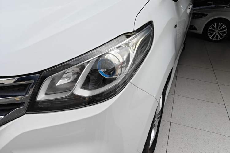 Used SAIC MAXUS G10 2018 PLUS 2.0T Automatic Elite Edition Left Front Headlight