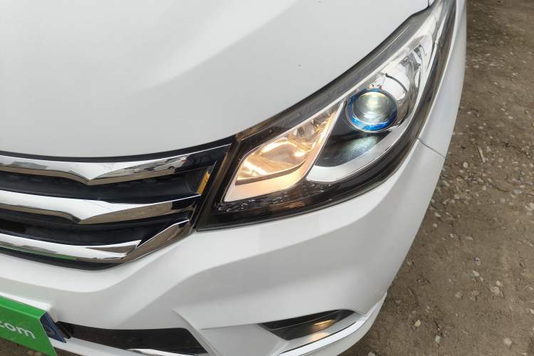 Used SAIC MAXUS G10 2018 PLUS 2.0T Automatic Elite Edition Left Front Headlight