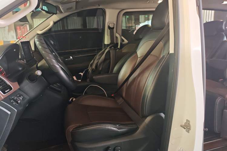 Used SAIC MAXUS G10 2018 PLUS 1.9T Automatic Luxury Executive Edition Diesel Left Front Seat