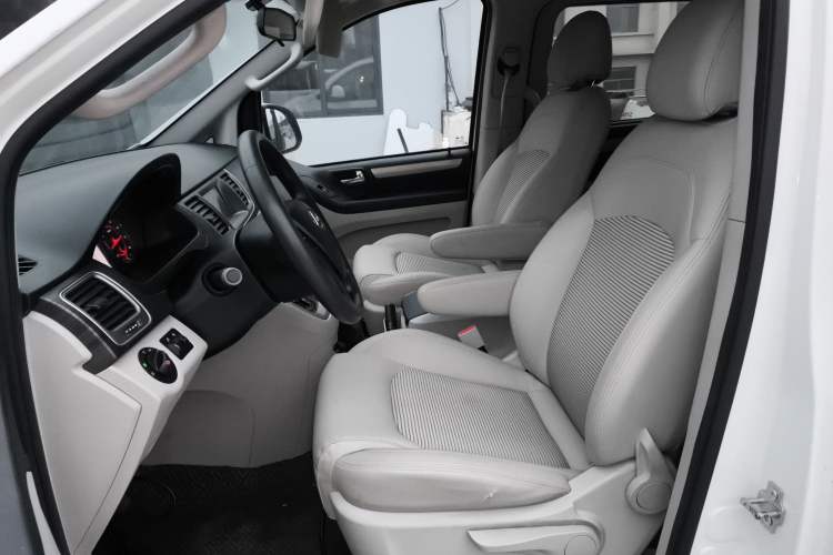 Used SAIC MAXUS G10 2018 PLUS 2.0T Automatic Elite Edition Left Front Seat