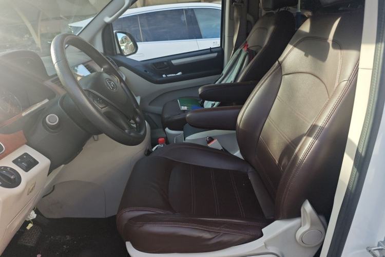 Used SAIC MAXUS G10 2018 PLUS 2.0T Automatic Elite Edition Left Front Seat