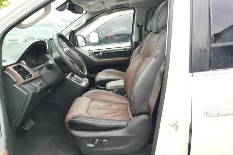 Used SAIC MAXUS G10 2018 PLUS 2.0T Automatic Luxury Edition Left Front Seat