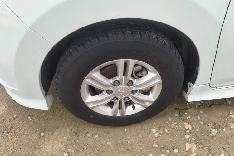 Used SAIC MAXUS G10 2018 PLUS 2.0T Automatic Elite Edition Left Front Wheel Hub
