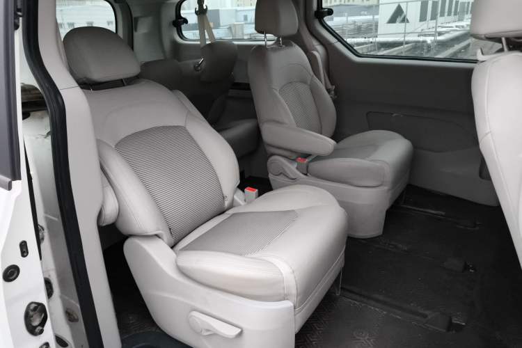 Used SAIC MAXUS G10 2018 PLUS 2.0T Automatic Elite Edition Left Rear Seat