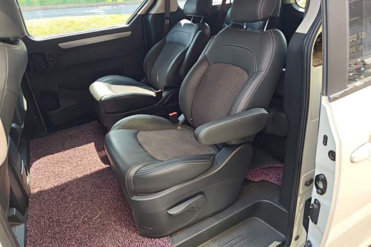 Used SAIC MAXUS G10 2018 PLUS 2.0T Automatic Elite Edition Left Rear Seat