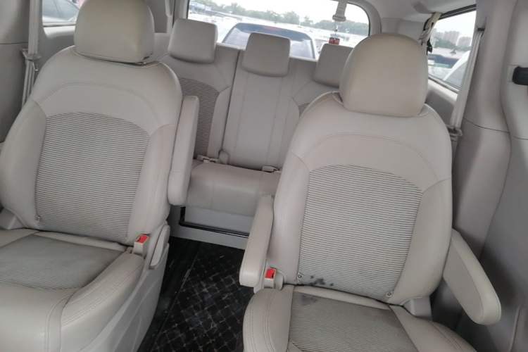 Used SAIC MAXUS G10 2018 PLUS 2.4L Manual Elite Edition Left Rear Seat