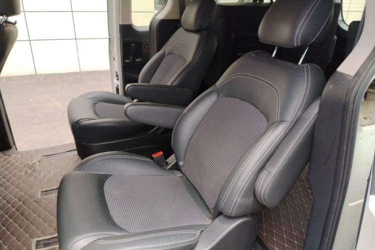 Used SAIC MAXUS G10 2018 PLUS 2.0T Automatic Luxury Edition Left Rear Seat