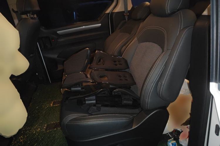 Used SAIC MAXUS G10 2018 PLUS 2.0T Automatic Elite Edition Left Rear Seat