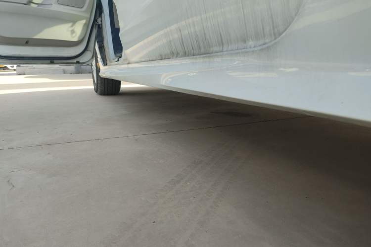 Used SAIC MAXUS G10 2018 PLUS 2.0T Automatic Smart Edition Left Side Sill
