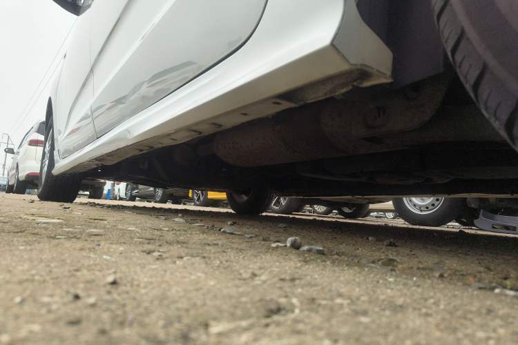 Used SAIC MAXUS G10 2018 PLUS 2.0T Automatic Elite Edition Left Side Sill
