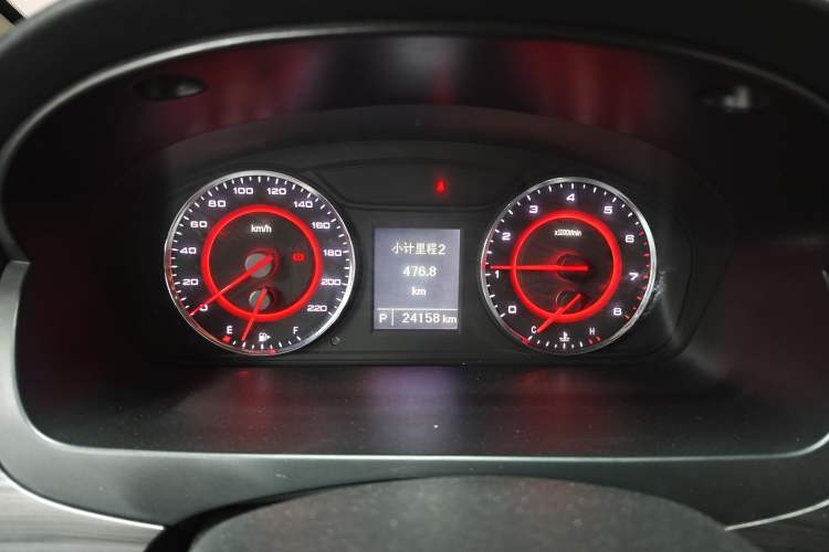 Used SAIC MAXUS G10 2018 PLUS 2.0T Automatic Smart Edition Odometer Close Up