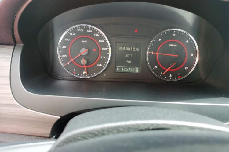 Used SAIC MAXUS G10 2018 PLUS 1.9T Automatic Elite Edition Diesel Odometer Close Up