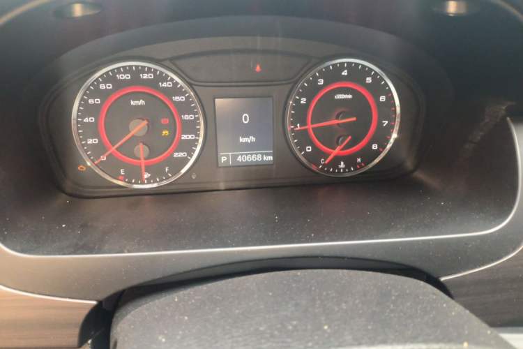 Used SAIC MAXUS G10  Odometer Close Up