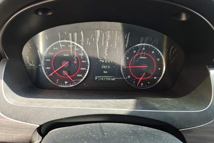Used SAIC MAXUS G10 2018 PLUS 2.0T Automatic Elite Edition Odometer Close Up