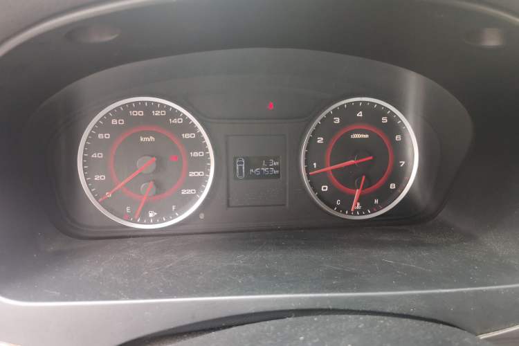 Used SAIC MAXUS G10 2018 PLUS 2.4L Manual Elite Edition Odometer Close Up