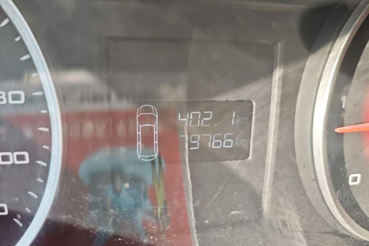 Used SAIC MAXUS G10 2018 PLUS 1.9T Manual Elite Edition Diesel Odometer Close Up