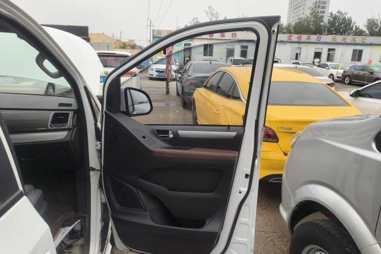 Used SAIC MAXUS G10 2018 PLUS 2.0T Automatic Elite Edition Right Front Door Interior
